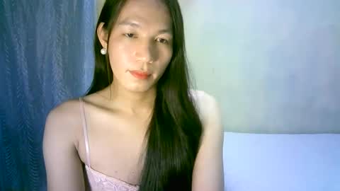 Snapshot of urpinaylovelyjuliaxxx chatting on 01-06-25, 12:57 queen julia not into CHEAPGUY online show from 01-06-25, 12:57