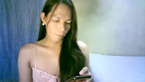 Snapshot of urpinaylovelyjuliaxxx chatting on 01-09-25, 12:52 queen julia not into CHEAPGUY online show from 01-09-25, 12:52