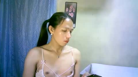 Snapshot of urpinaylovelyjuliaxxx chatting on 02-06-25, 03:09 queen julia not into CHEAPGUY online show from 02-06-25, 03:09