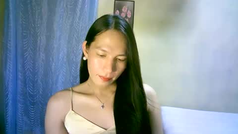 Snapshot of urpinaylovelyjuliaxxx chatting on 02-08-25, 01:01 queen julia not into CHEAPGUY online show from 02-08-25, 01:01