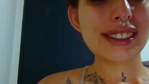 Aniie online show from 09-15-25, 11:21