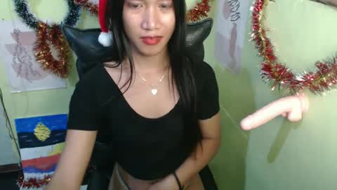 Snapshot of urprincessamara69 chatting on 12-04-24, 09:24 Amara online show from 12-04-24, 09:24