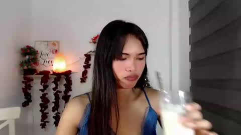 ursandra_xx online show from 03-03-25, 08:11