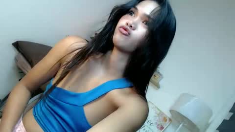 ursandra_xx online show from 04-10-26, 09:25