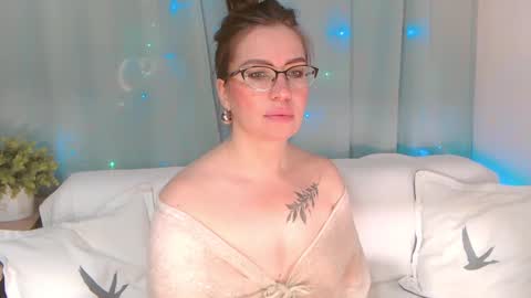 Silvia online show from 12-19-24, 05:40