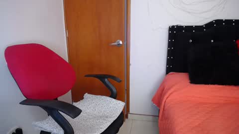 Snapshot of ursulawhite69 chatting on 12-21-24, 03:53 Eveling Blanco online show from 12-21-24, 03:53