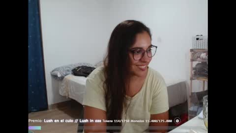 Snapshot of ursumi1 chatting on 09-18-25, 08:22 ursumi1 online show from 09-18-25, 08:22