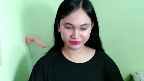 Snapshot of ursweet_athisa18 chatting on 03-23-26, 12:31 Athisa online show from 03-23-26, 12:31