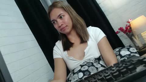 ursweetgirlthea online show from 04-10-26, 06:01