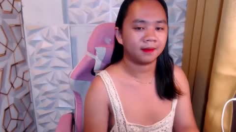 Snapshot of ursweetkittyxxx chatting on 11-16-25, 01:49 KITTY online show from 11-16-25, 01:49