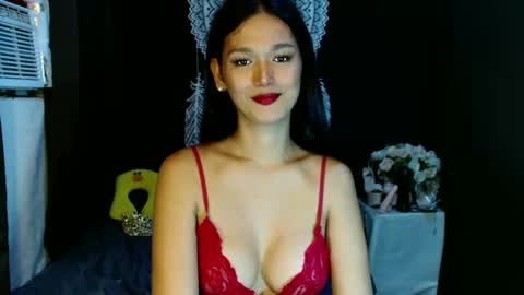 Snapshot of urthai_hotfilipinax chatting on 12-16-24, 05:38 angel online show from 12-16-24, 05:38