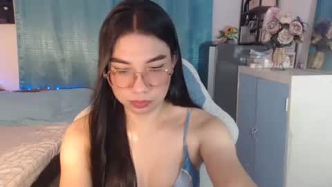 Ashley Kate Mateo Gray online show from 03-11-26, 11:49