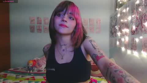 uryukim_ online show from 06-11-26, 05:27