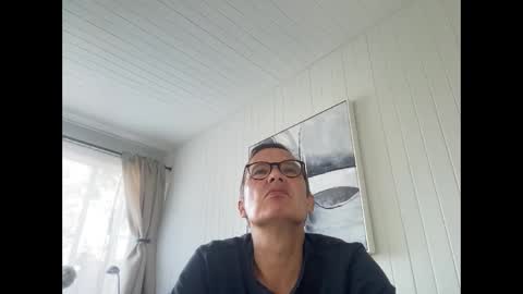 Snapshot of usablemale chatting on 10-07-25, 04:37 P online show from 10-07-25, 04:37