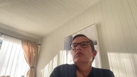 Snapshot of usablemale chatting on 10-27-25, 11:52 P online show from 10-27-25, 11:52