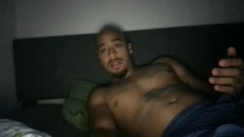 usermaneee589 online show from 11-01-25, 07:54