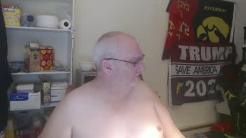 Eric online show from 01-06-25, 03:09