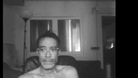 Snapshot of uthonn chatting on 07-04-26, 09:37 uthonn online show from 07-04-26, 09:37