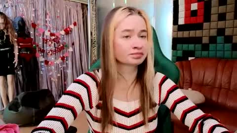 Snapshot of uvrays999 chatting on 02-21-26, 06:31 Leila online show from 02-21-26, 06:31