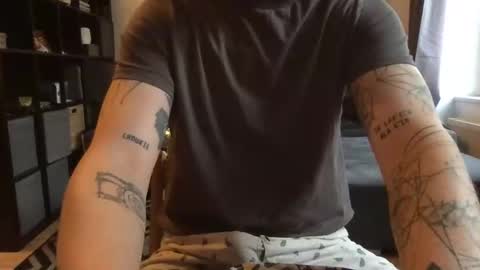 Snapshot of uwantitno chatting on 02-20-25, 06:17 uwantitno online show from 02-20-25, 06:17