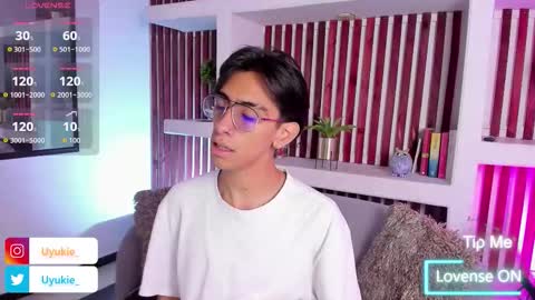 UYUKIE online show from 10-28-25, 11:58