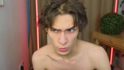 Valora online show from 11-19-25, 12:49