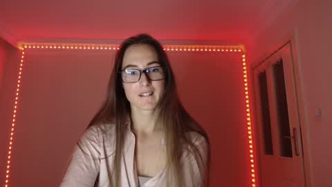 Valensiya online show from 11-08-25, 09:02