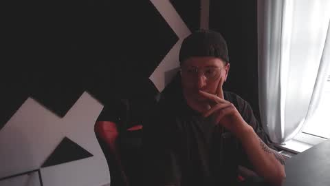 vacation__ online show from 03-18-26, 04:21