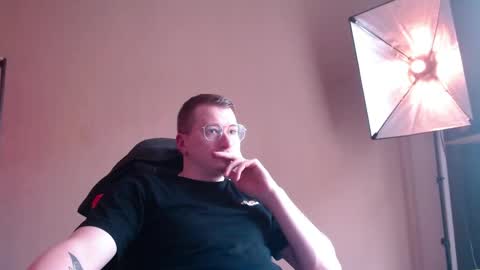 vacation__ online show from 04-17-26, 02:42