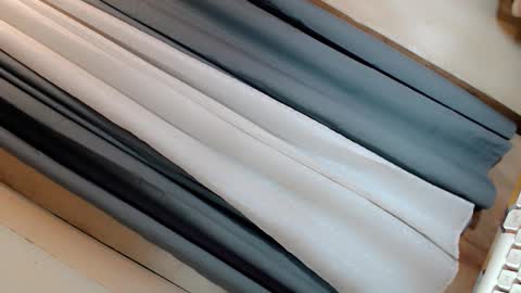 JESS - DONT FORGET TO FOLLOW ME AND GIVE ME THUMBS UP online show from 09-30-25, 01:27