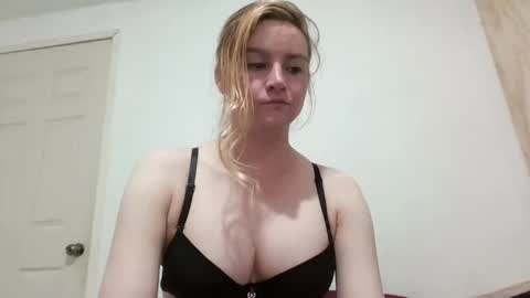 Snapshot of vagimosa chatting on 09-09-25, 03:28 vagimosa online show from 09-09-25, 03:28