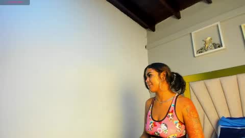 Snapshot of vahiolet_fuentes chatting on 04-25-26, 03:09 vahioleth online show from 04-25-26, 03:09