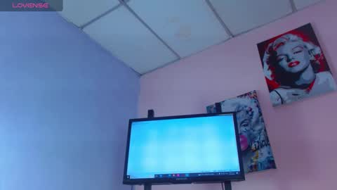 Vahiolet smith online show from 12-04-24, 03:43