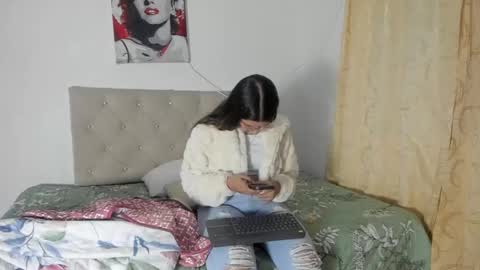 Vahiolet smith online show from 09-19-25, 11:38