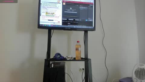 Vahiolet smith online show from 10-14-25, 02:01