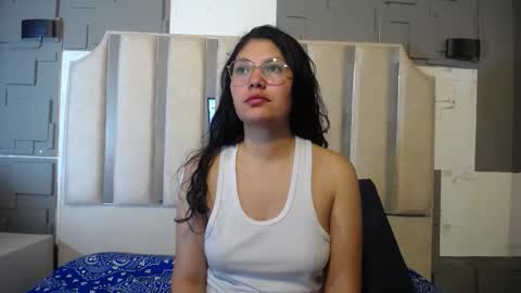 Vainilla online show from 03-26-26, 01:55