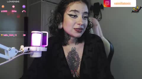 Vainilla Independent model online show from 09-30-25, 12:15