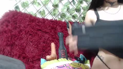 vaiolet online show from 10-28-25, 05:11