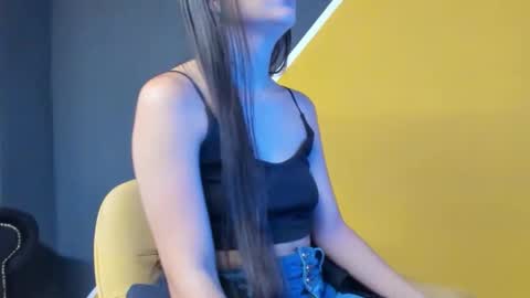 Snapshot of vaioletcooper chatting on 04-02-26, 03:31 VaiolletCooper online show from 04-02-26, 03:31