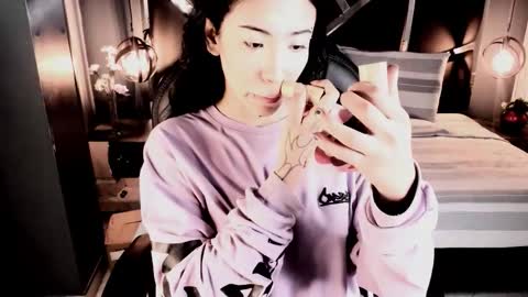 Vaioleth online show from 12-20-25, 07:43