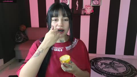 first of all... who are u online show from 12-18-24, 09:36