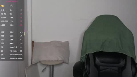 first of all... who are u online show from 03-26-26, 02:06