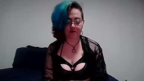 valarieak online show from 05-04-26, 01:01