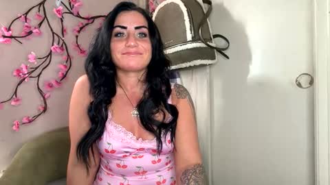 Valaya Noire online show from 01-31-26, 07:11