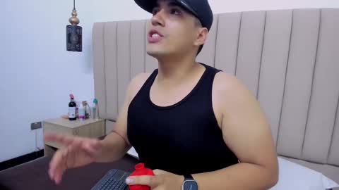 Samantha y Matt online show from 09-26-25, 03:32