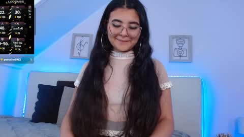 Snapshot of valeery_gomez chatting on 01-31-25, 08:43 Tifanny online show from 01-31-25, 08:43