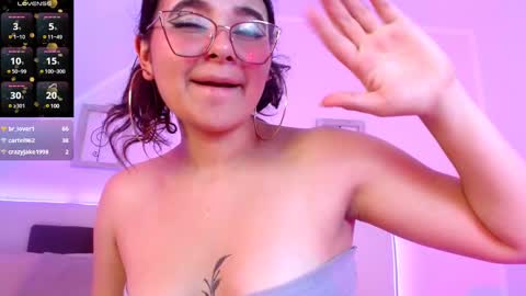 Snapshot of valeery_gomez chatting on 02-27-25, 01:59 Tifanny online show from 02-27-25, 01:59