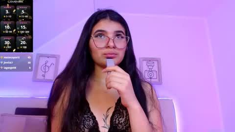 Snapshot of valeery_gomez chatting on 03-02-25, 01:58 Tifanny online show from 03-02-25, 01:58