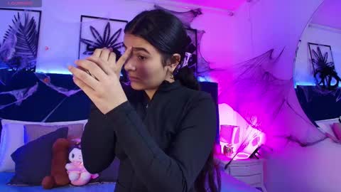 Snapshot of valeery_gomez chatting on 10-27-25, 08:02 Tifanny online show from 10-27-25, 08:02