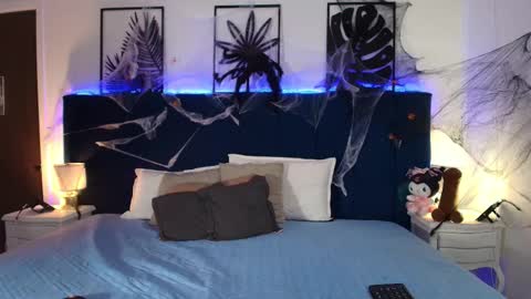 Snapshot of valeery_gomez chatting on 10-30-25, 07:47 Tifanny online show from 10-30-25, 07:47